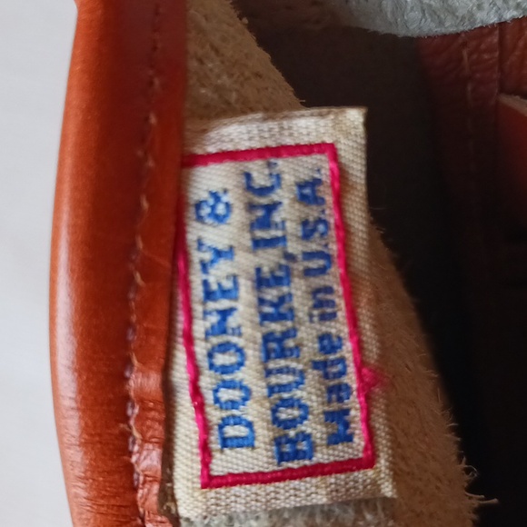 Dooney & Bourke ~ All Weather Leather Crossbody Bag - Picture 10 of 13